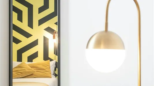 Rooms in Barcelona Ciutat Vella - photo 3
