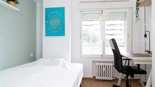 Rooms in Zaragoza - photo 1