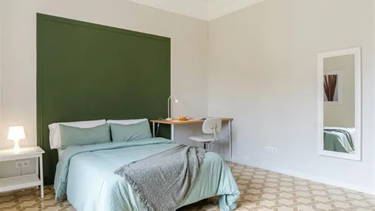 Rooms in Barcelona Eixample - photo 1