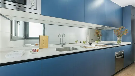 Apartments in El Encinar de los Reyes - photo 7