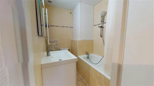 Apartments in Lyon - photo 9