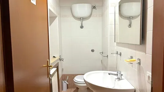 Rooms in Roma Municipio XI – Arvalia/Portuense - photo 4