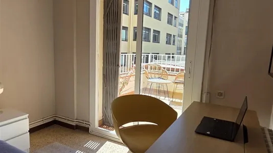 Rooms in Barcelona Eixample - photo 3