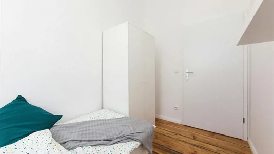 Rooms in Berlin Charlottenburg-Wilmersdorf - photo 3