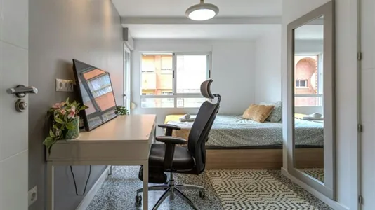 Rooms in Valencia Algirós - photo 10