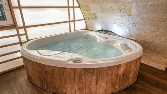 Apartments in Bordeaux - photo 9