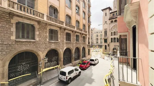 Rooms in Barcelona Ciutat Vella - photo 5