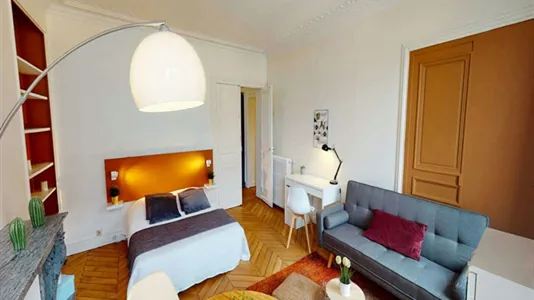 Rooms in Paris 7ème arrondissement - photo 2