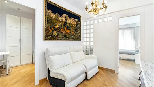 Rooms in Barcelona Ciutat Vella - photo 7