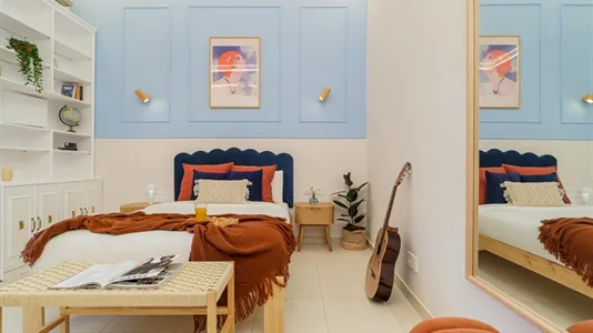 Rooms in Barcelona Eixample - photo 9