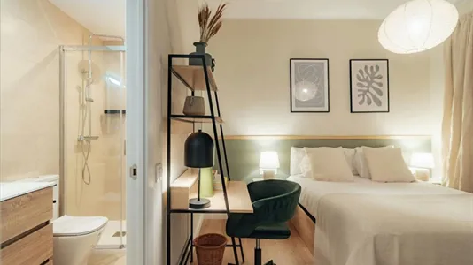 Rooms in Barcelona Eixample - photo 1