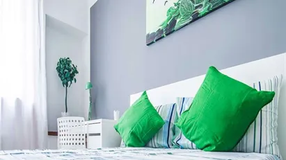 Room for rent in Milano Zona 6 - Barona, Lorenteggio, Milan