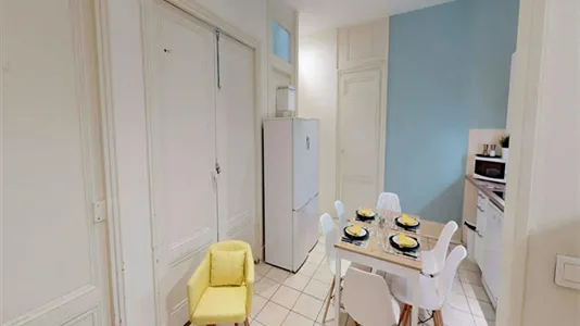 Rooms in Lyon - photo 4