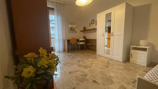 Rooms in Scandicci - photo 3