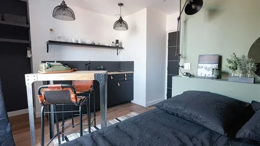 Apartments in Lyon - photo 3