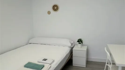 Rooms in Jaén - photo 1