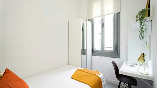 Rooms in Madrid Centro - photo 7