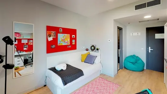 Rooms in Madrid Moncloa-Aravaca - photo 1