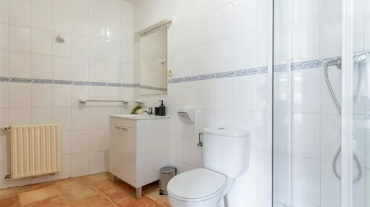 Rooms in Madrid Tetuán - photo 9