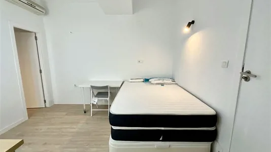 Apartments in Valencia Extramurs - photo 3