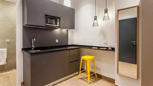 Rooms in el Camí de Vera - photo 4