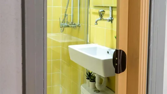 Rooms in Barcelona Ciutat Vella - photo 6