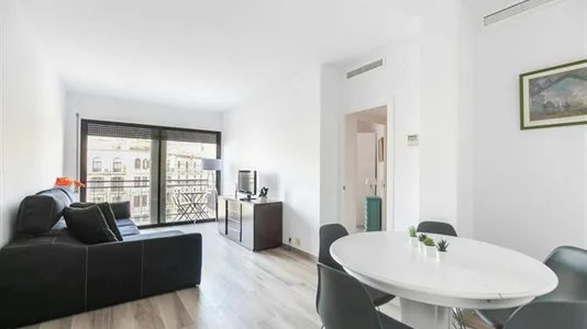 Apartments in Barcelona Eixample - photo 4