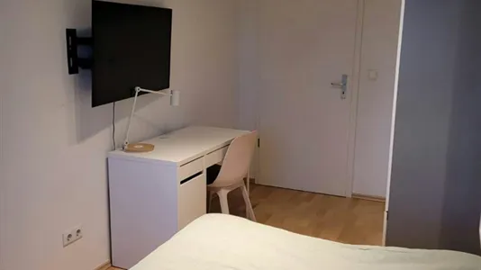 Rooms in Berlin Friedrichshain-Kreuzberg - photo 3