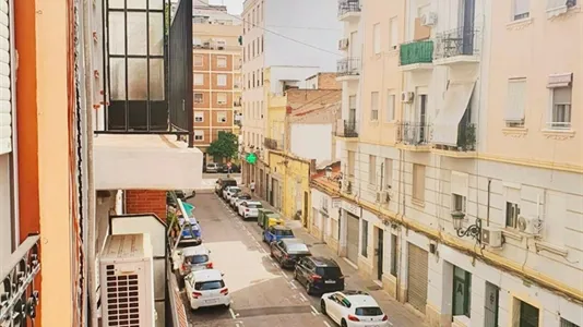 Apartments in Valencia L'Eixample - photo 4