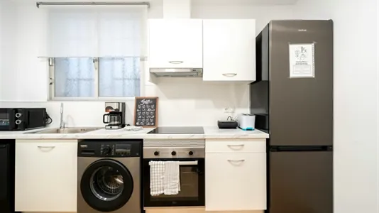 Rooms in Valencia Extramurs - photo 10