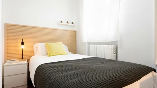 Rooms in Madrid Chamberí - photo 2