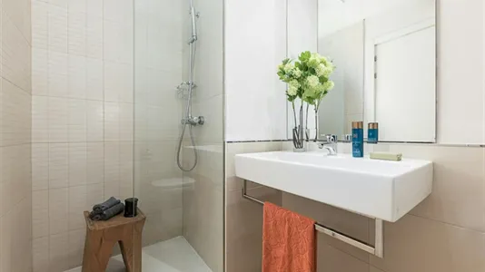 Apartments in El Encinar de los Reyes - photo 10