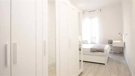 Rooms in Barcelona Eixample - photo 3