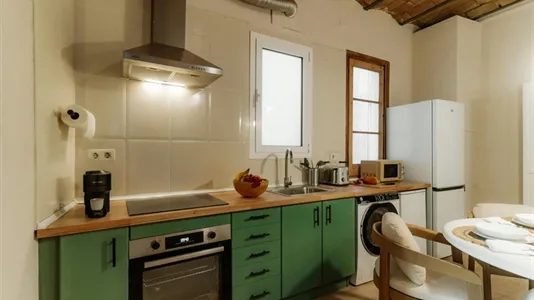 Rooms in Barcelona Ciutat Vella - photo 6