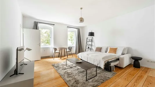 Apartments in Berlin Charlottenburg-Wilmersdorf - photo 1