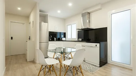 Rooms in Barcelona Eixample - photo 9