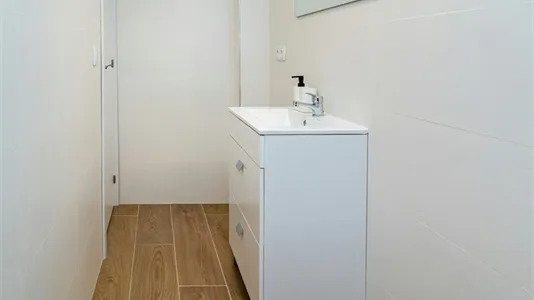 Rooms in Zaragoza - photo 6