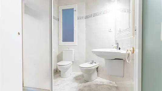 Rooms in Barcelona Eixample - photo 7