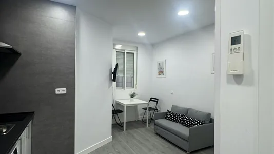 Apartments in Madrid Chamberí - photo 1