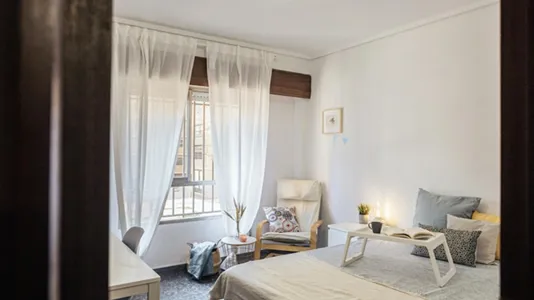 Rooms in Valencia La Zaidía - photo 8