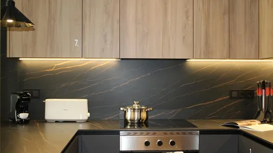 Rooms in Barcelona Eixample - photo 8