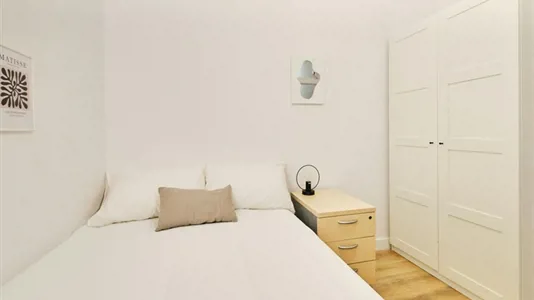 Rooms in Barcelona Ciutat Vella - photo 1