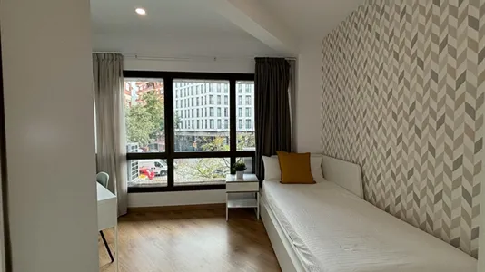 Rooms in Barcelona Eixample - photo 4