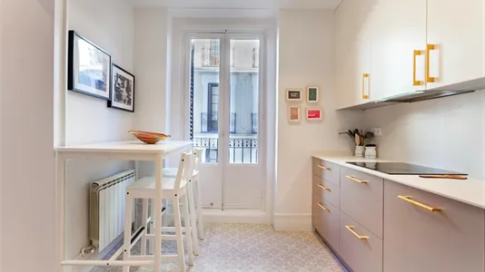 Apartments in Madrid Chamberí - photo 7