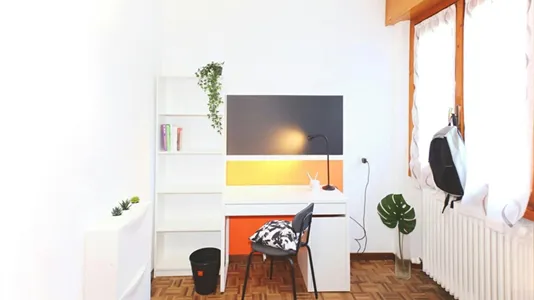 Rooms in Lecco - photo 1