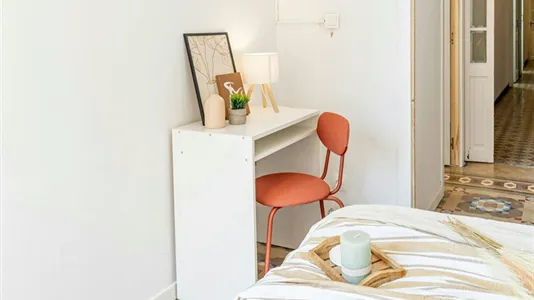Rooms in Barcelona Eixample - photo 3