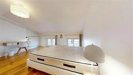 Apartments in Saint-Étienne - photo 8