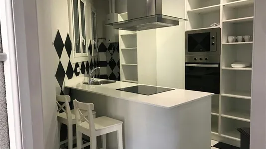 Rooms in Barcelona Ciutat Vella - photo 8