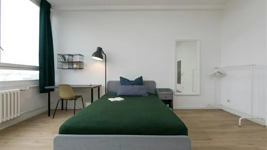 Rooms in Berlin Charlottenburg-Wilmersdorf - photo 2