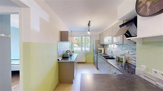Rooms in Saint-Julien-en-Genevois - photo 8